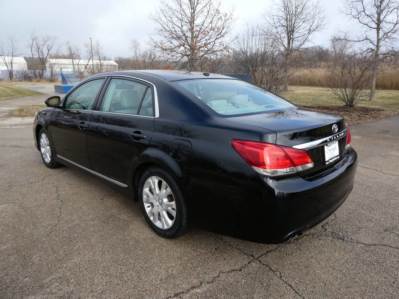 Used 2011 Toyota Avalon image 7