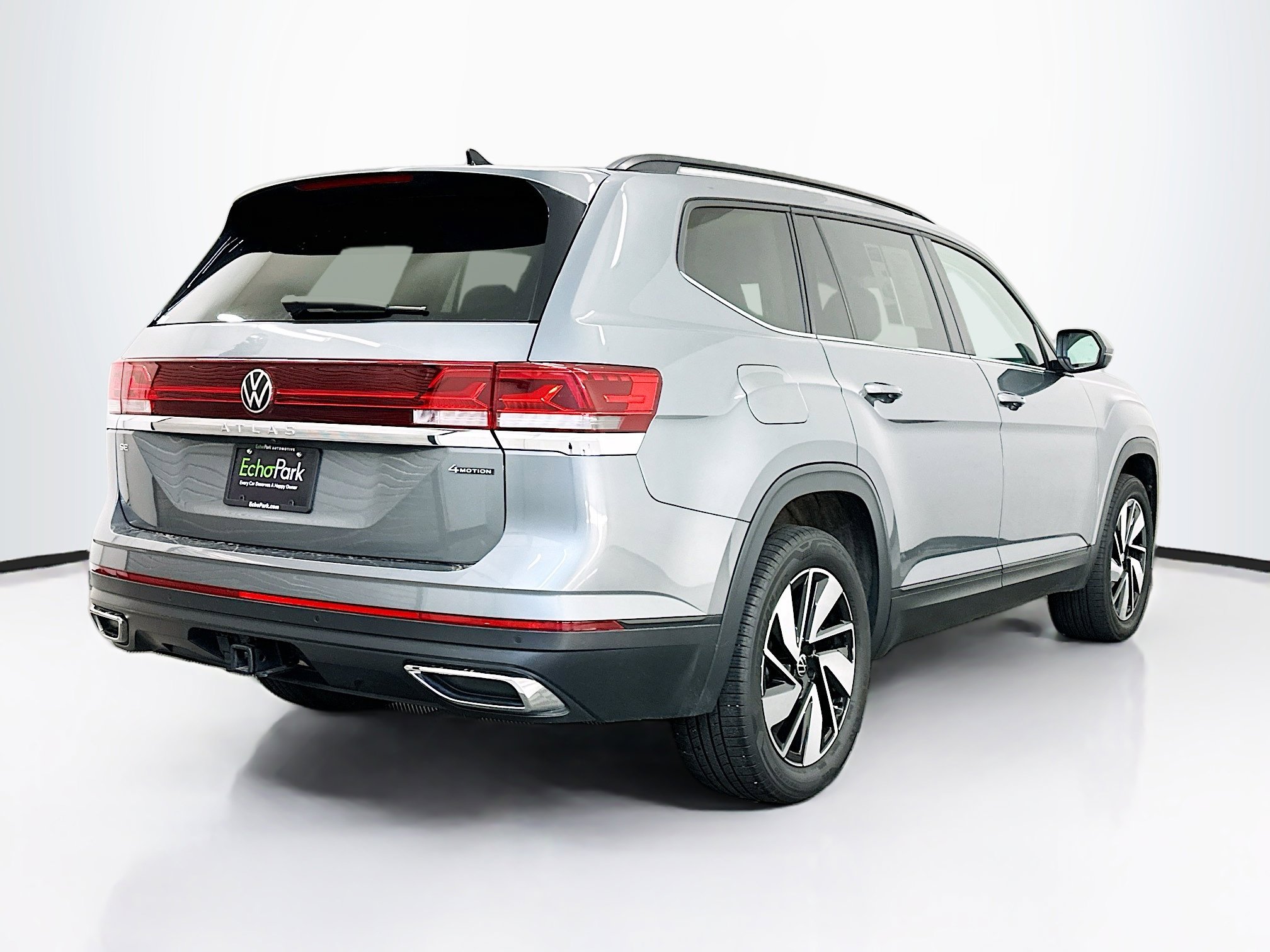 Used 2024 Volkswagen Atlas SE image 9