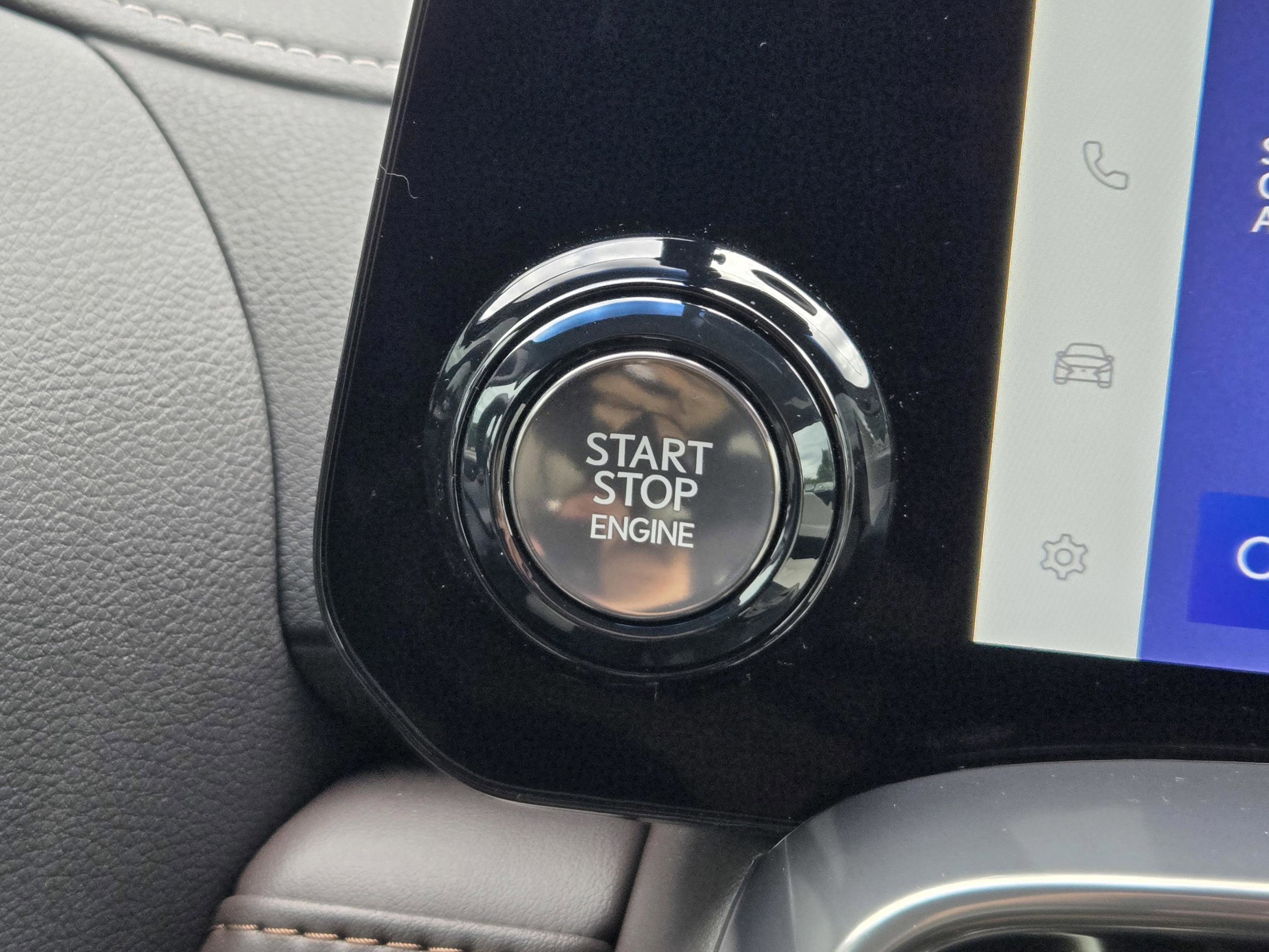 Used 2023 Lexus LX 600 4WD w/ Appearance Package image 19