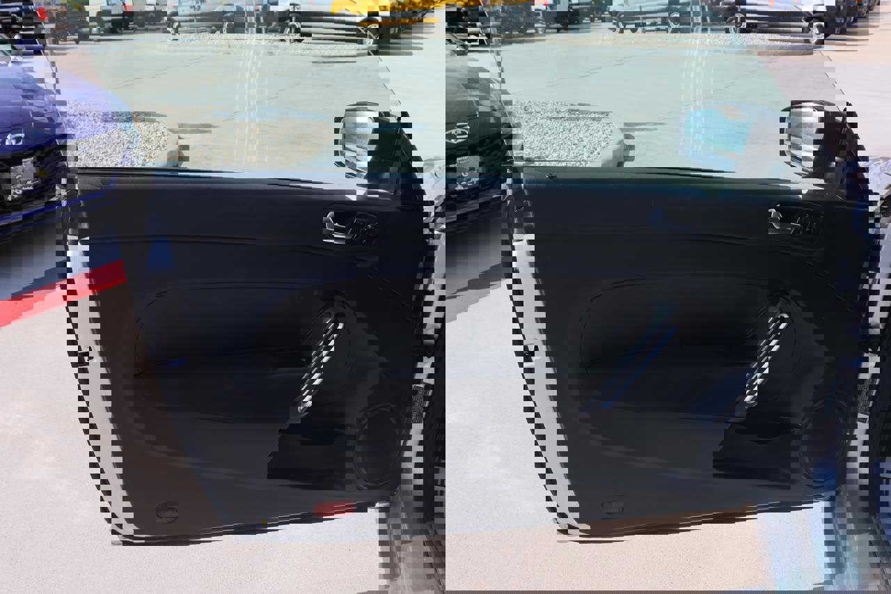 Used 2013 Volkswagen Beetle 2.5 image 15