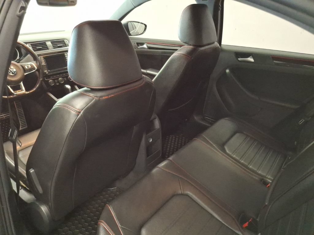 Used 2018 Volkswagen Jetta GLI FWD image 14