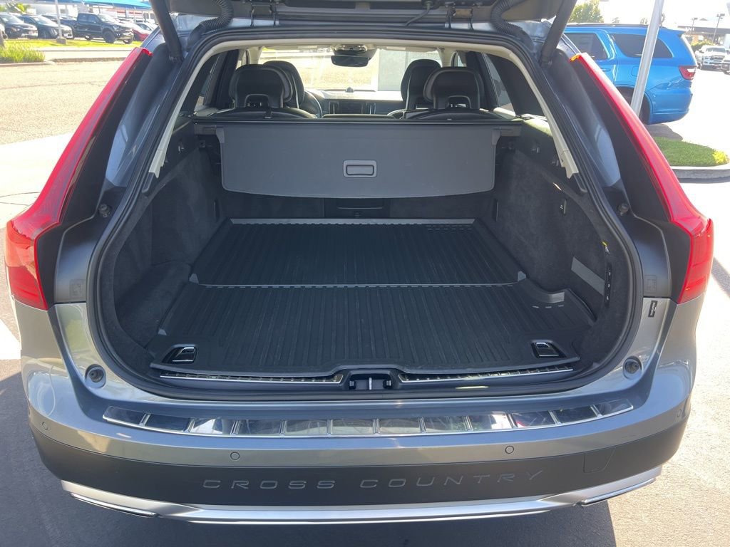 Used 2017 Volvo V90 T6 Cross Country AWD/4WD image 45