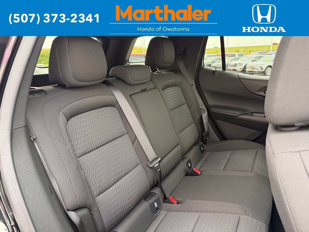 Used 2025 Chevrolet Equinox LT AWD/4WD image 16