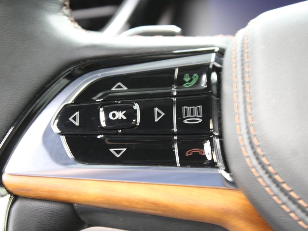 Used 2023 Jeep Grand Cherokee L Summit AWD/4WD image 67