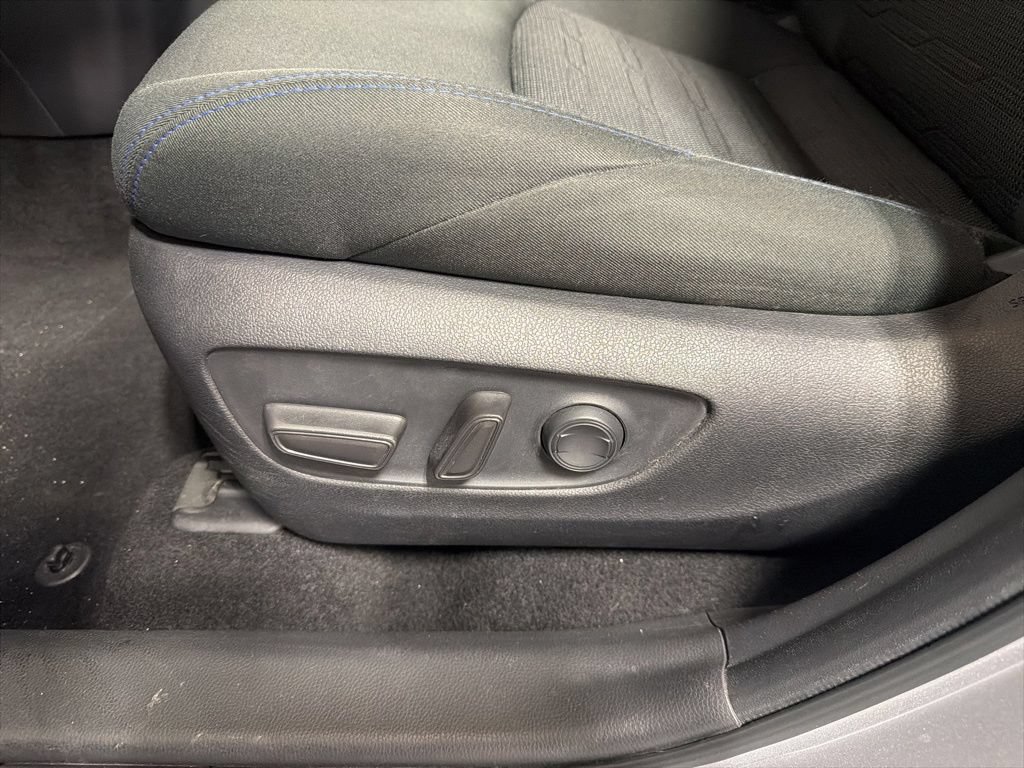 Used 2024 Toyota RAV4 SE w/ Convenience Package AWD/4WD image 15