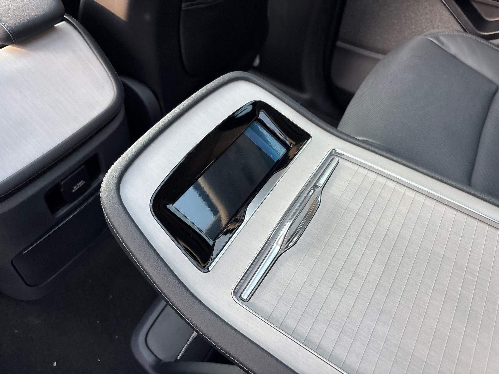 New 2027 Lincoln Navigator Reserve AWD/4WD image 33