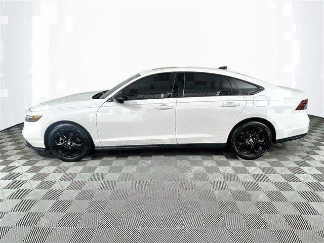 Used 2025 Honda Accord SE image 4