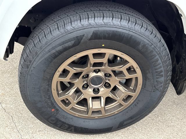 Used 2023 Toyota 4Runner 40th Anniversary SE AWD/4WD image 14