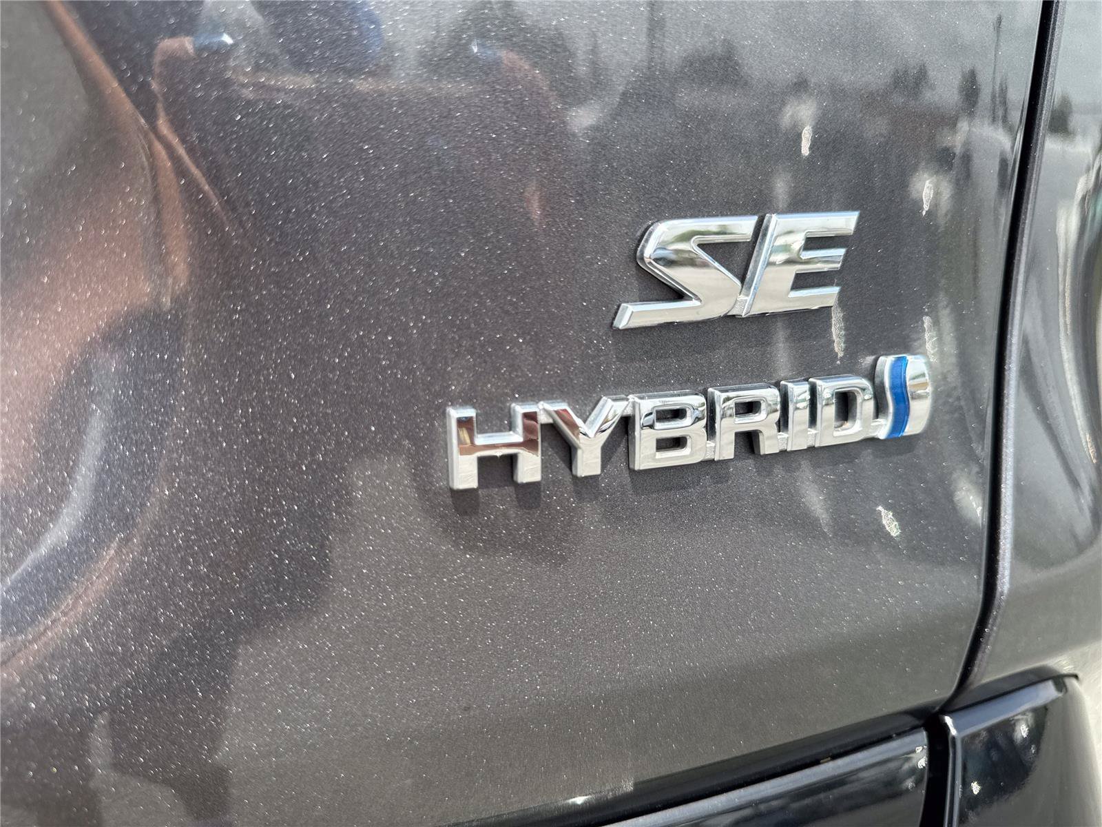 Used 2022 Toyota RAV4 SE w/ Convenience Package AWD/4WD image 39