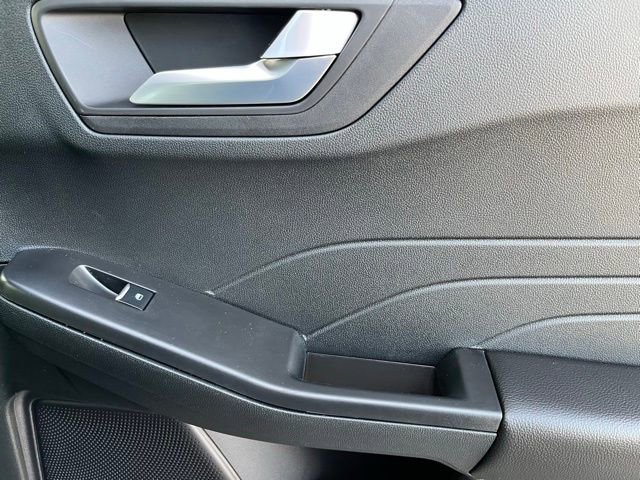 New 2026 Ford Escape ST-Line w/ Tech Pack #1 image 18