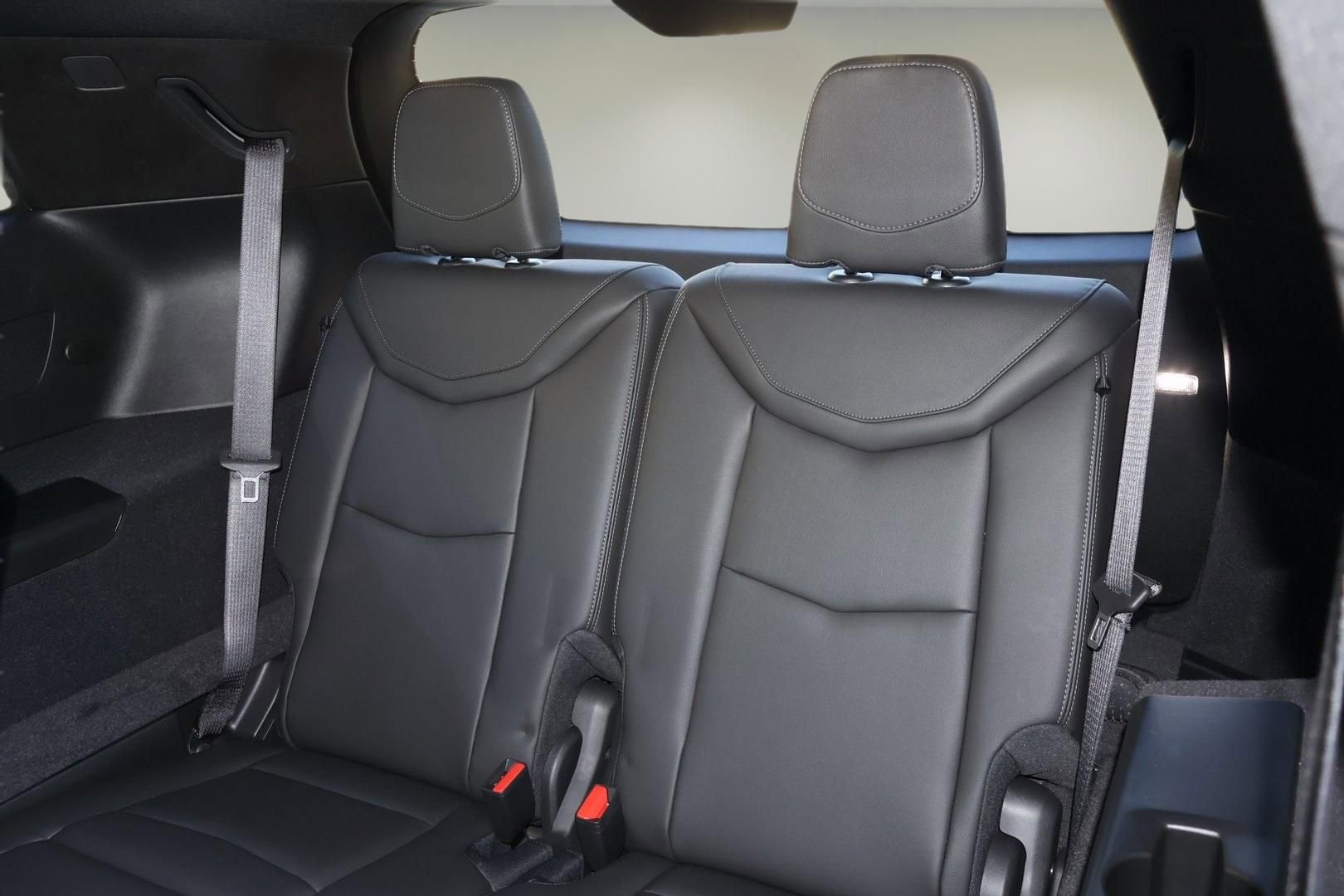 New 2025 Cadillac XT6 Luxury FWD image 16