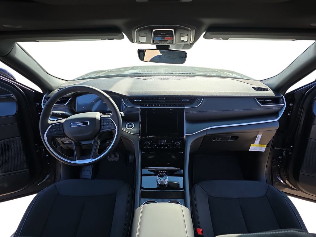 New 2026 Jeep Grand Cherokee L 4WD image 9