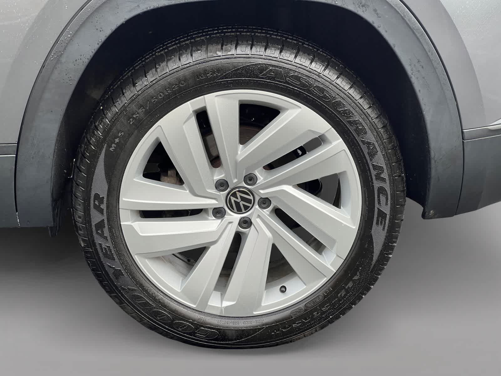 Used 2021 Volkswagen Atlas Cross Sport SE AWD/4WD image 19