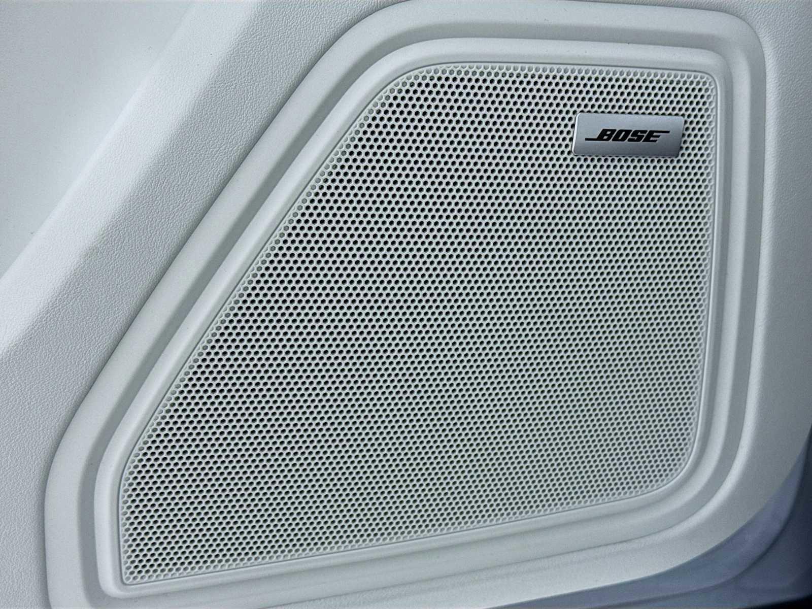 New 2026 Porsche Macan image 12