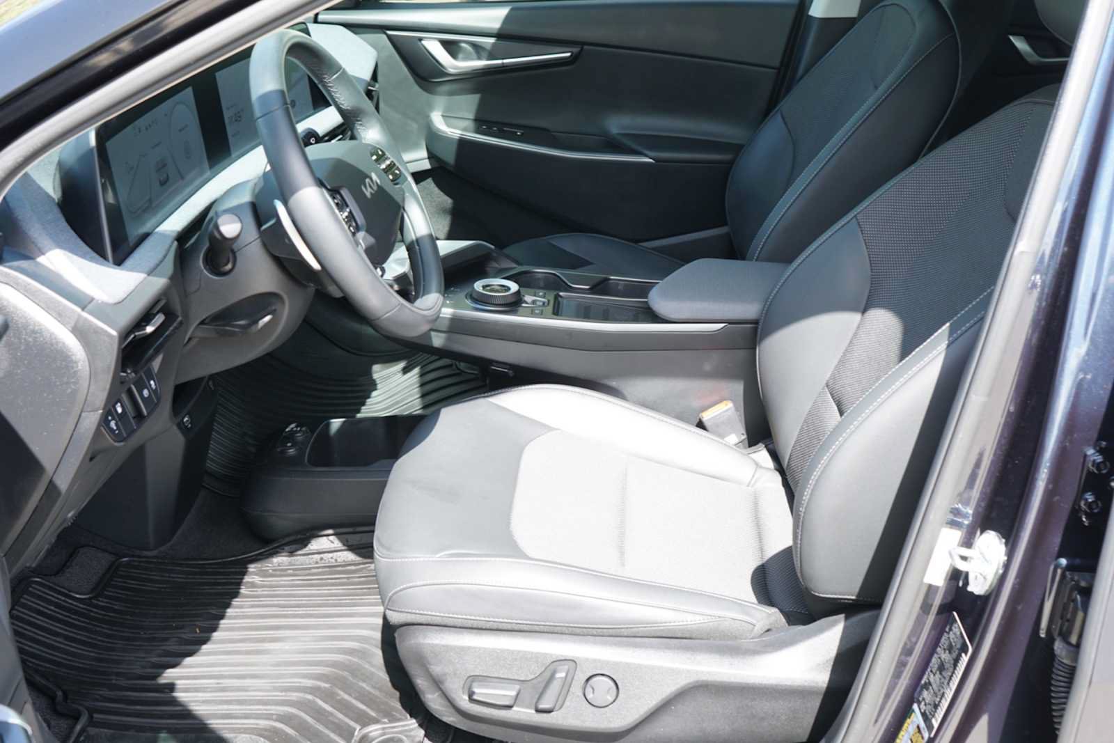 Certified 2024 Kia EV6 Light RWD image 8