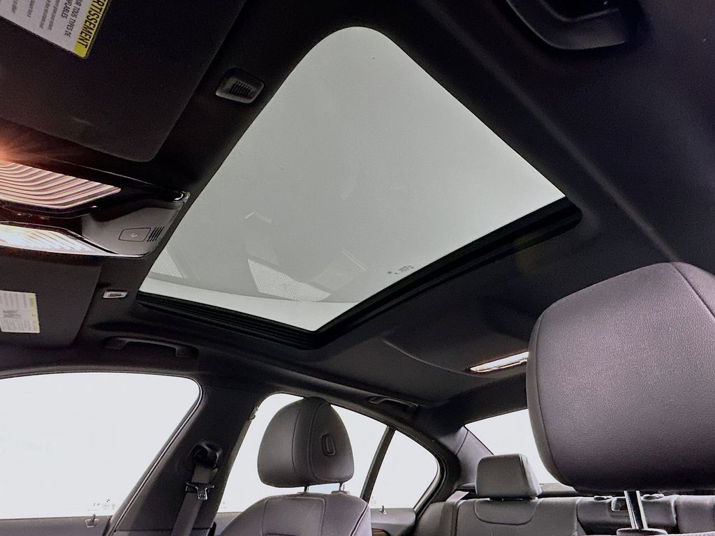 Used 2023 BMW 530i w/ M Sport Package image 11