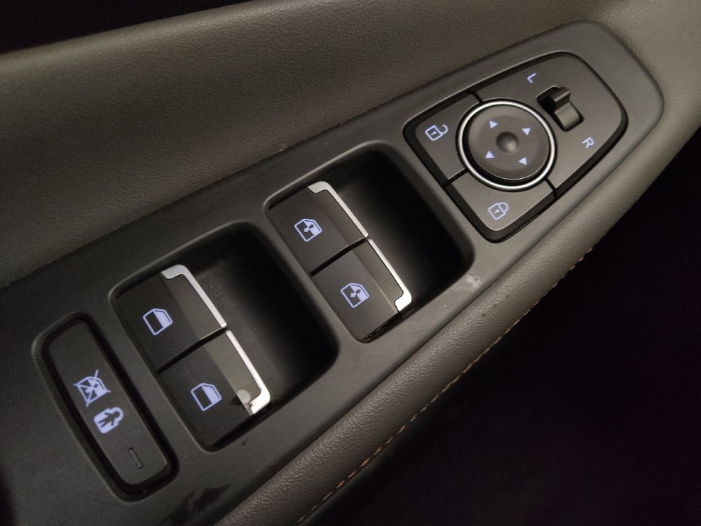 Used 2019 Hyundai Santa Fe FWD image 27