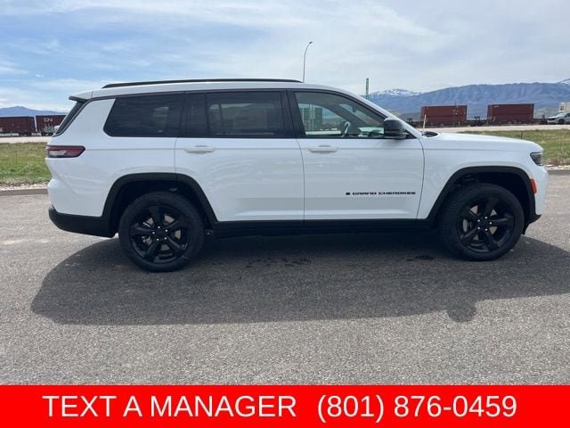 New 2026 Jeep Grand Cherokee L Limited w/ Limited Altitude Package AWD/4WD image 2