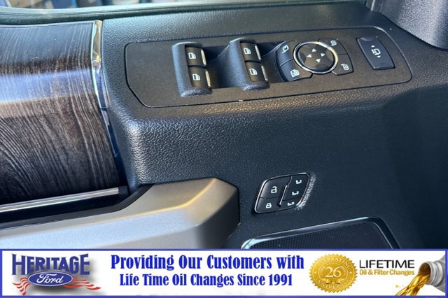 Used 2021 Ford F250 Lariat w/ Lariat Value Package AWD/4WD image 11