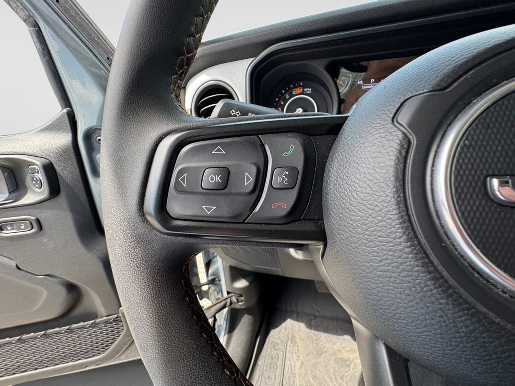 Used 2024 Jeep Wrangler Sport AWD/4WD image 17
