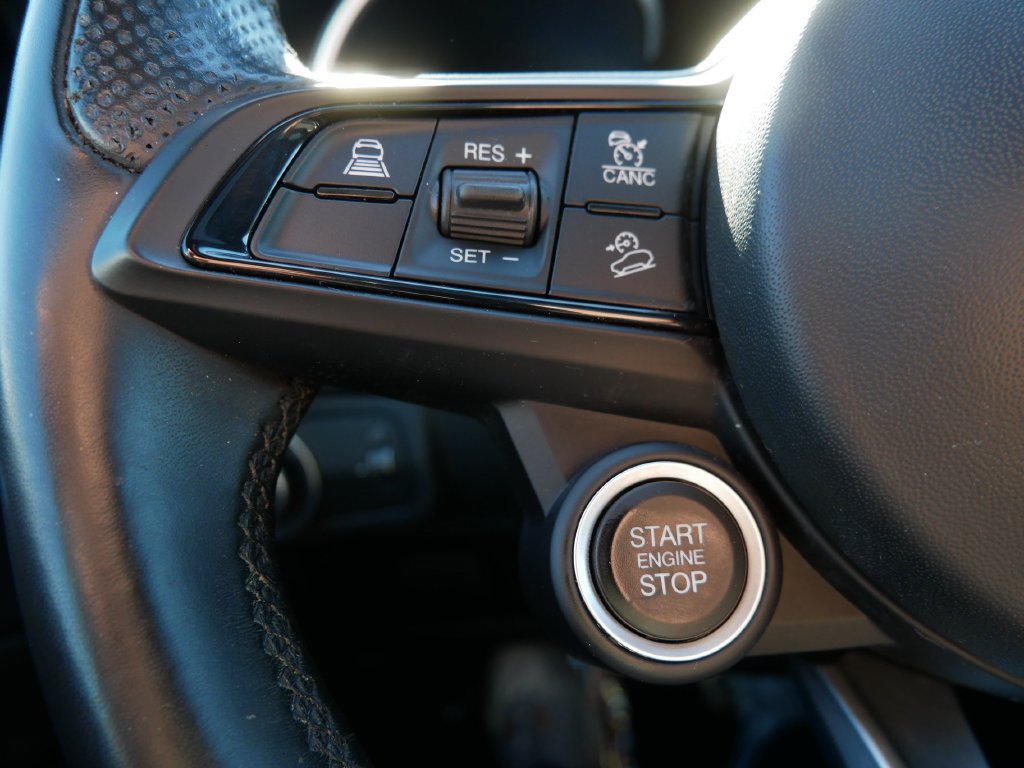 Used 2023 Alfa Romeo Stelvio Ti AWD/4WD image 28