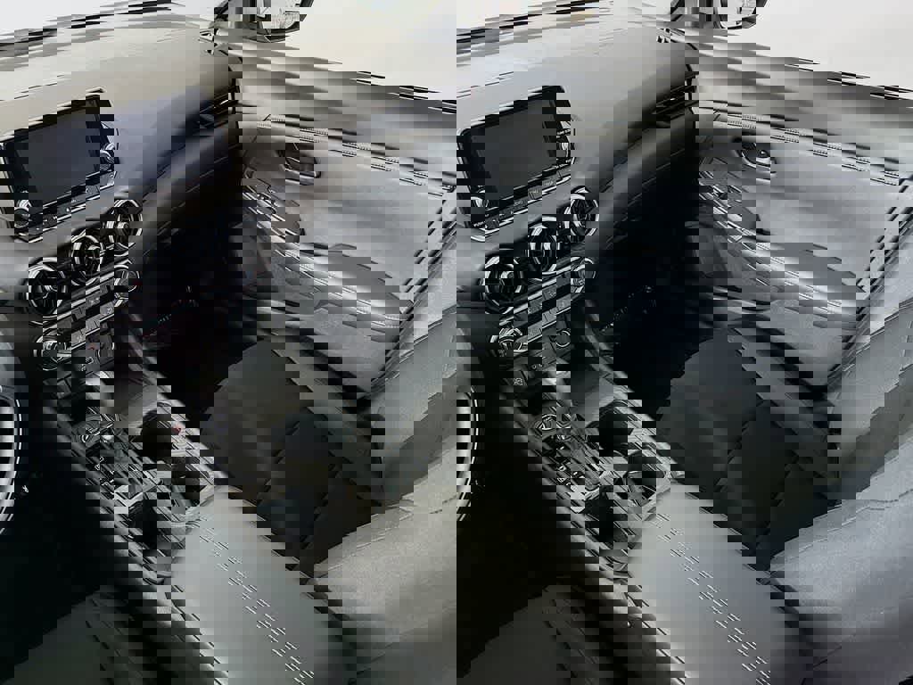 Used 2024 Nissan Sentra S image 11