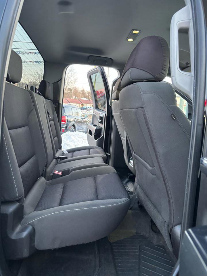 Used 2018 Chevrolet Silverado 1500 LT w/ All Star Edition image 13