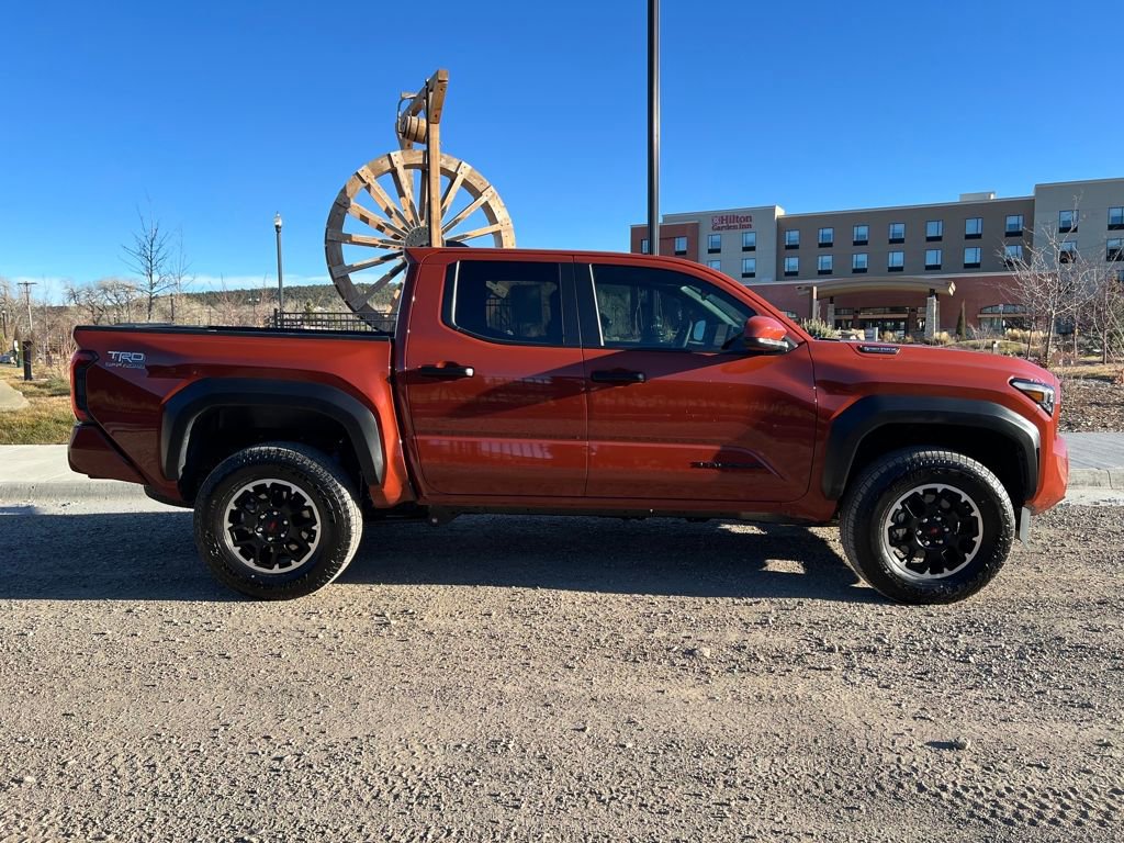Used 2025 Toyota Tacoma TRD Off-Road image 4
