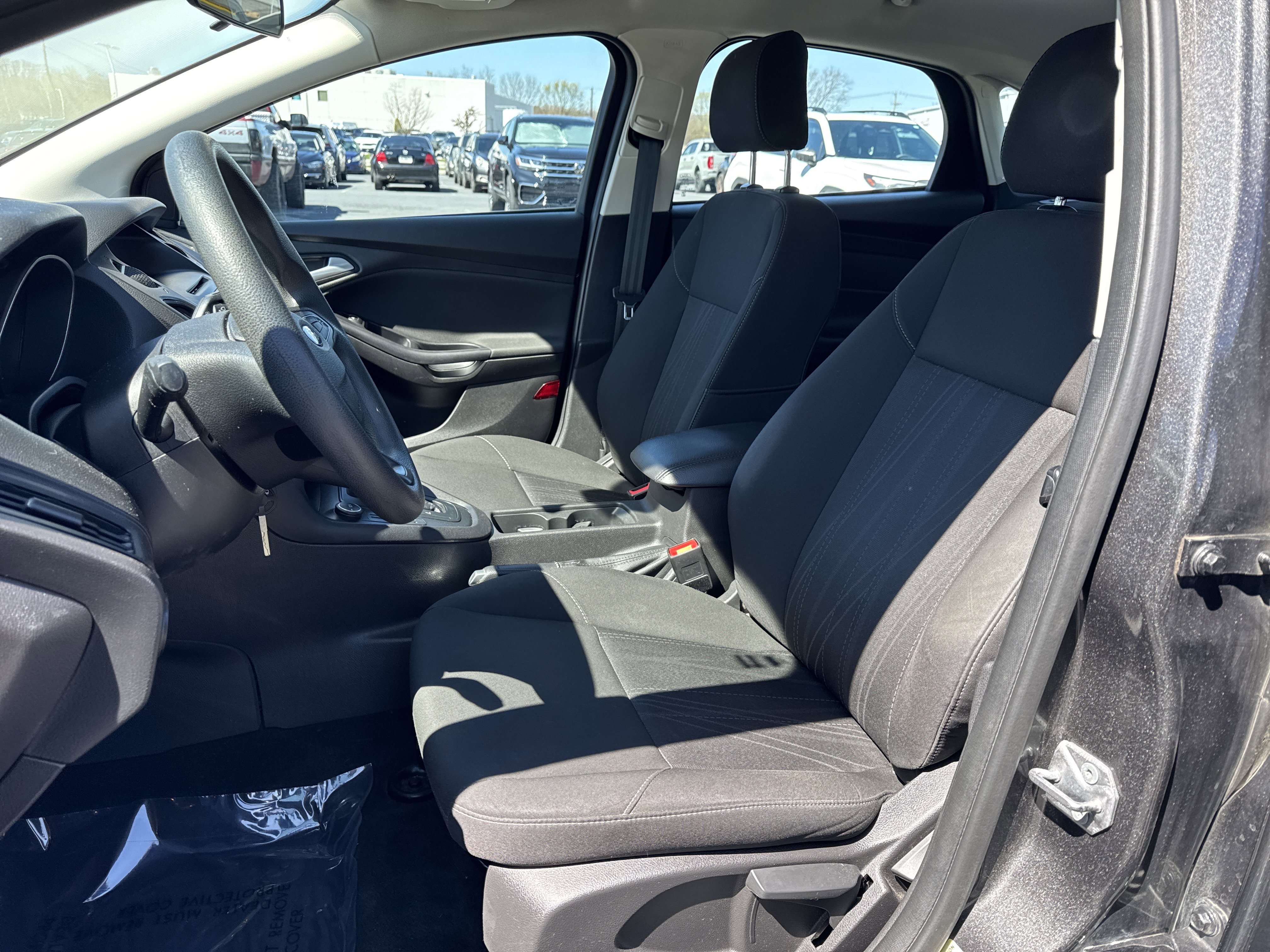 Used 2016 Ford Focus SE image 12