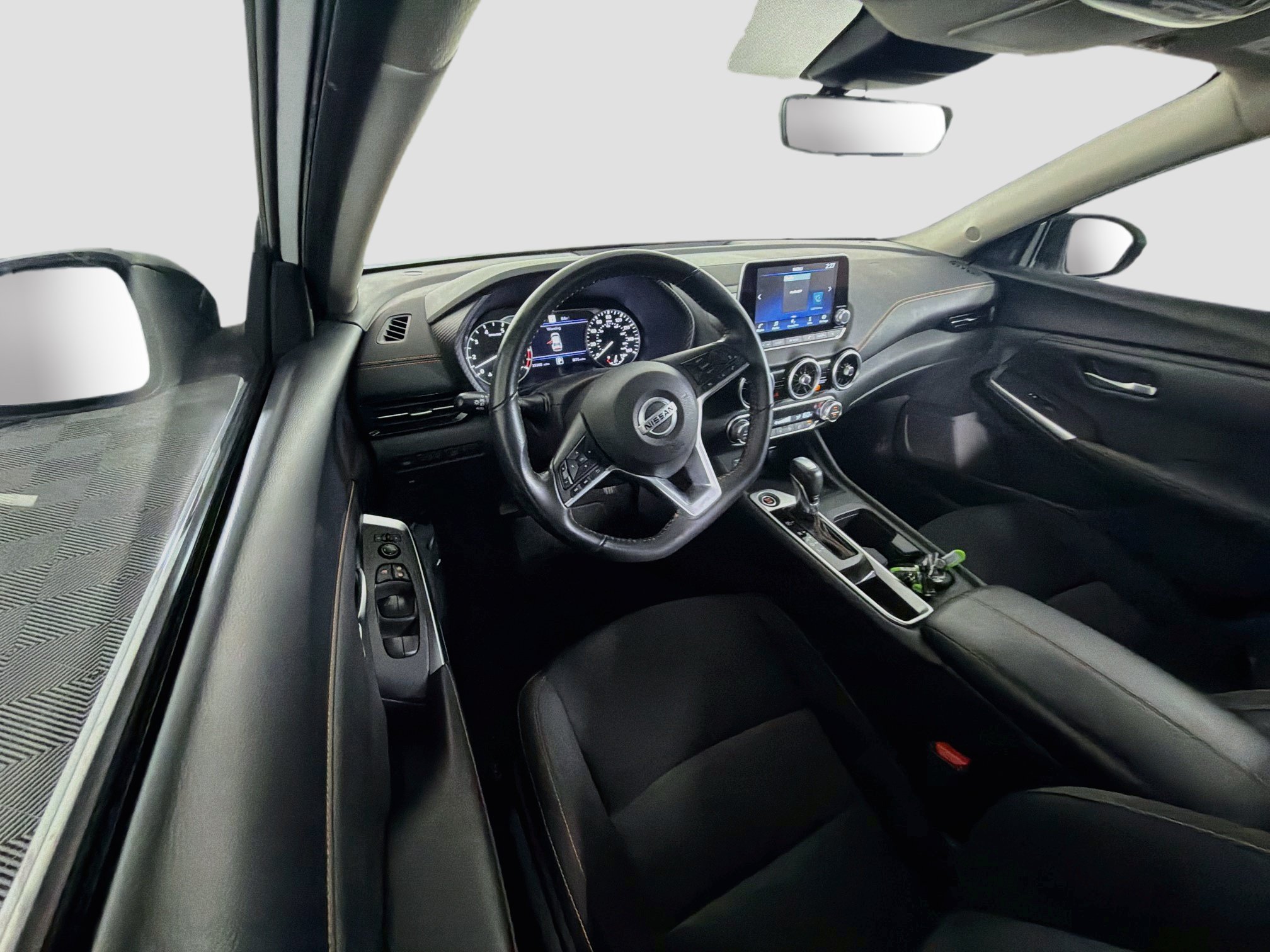 Used 2023 Nissan Sentra SR w/ Midnight Edition Package FWD image 18