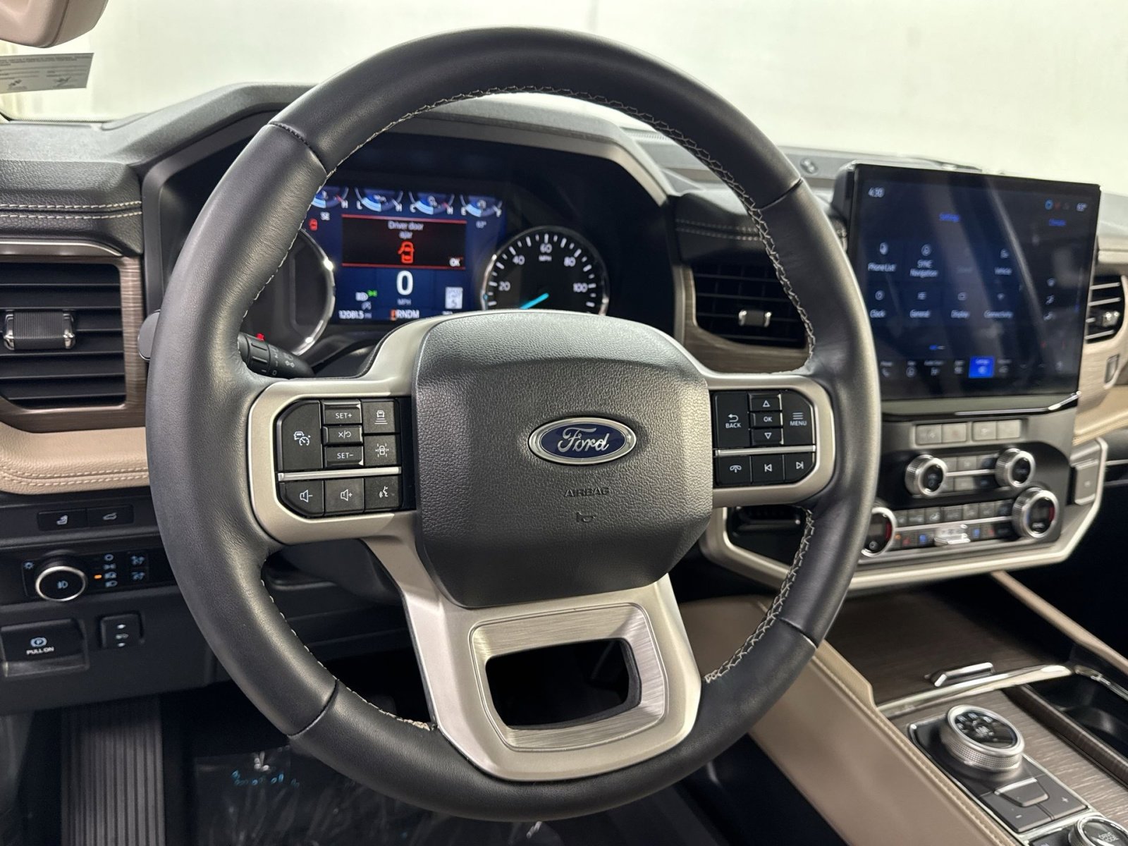 Used 2024 Ford Expedition Limited image 20