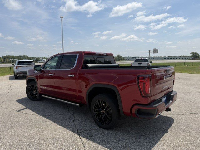 Used 2024 GMC Sierra 1500 Denali w/ Technology Package AWD/4WD image 9