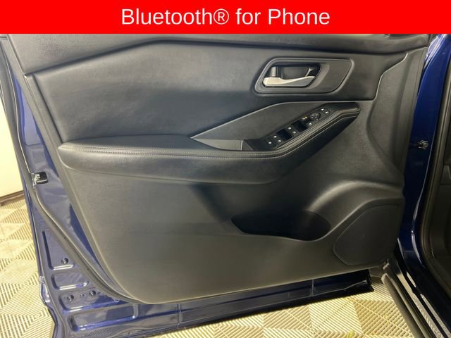 Used 2024 Nissan Rogue SV image 12