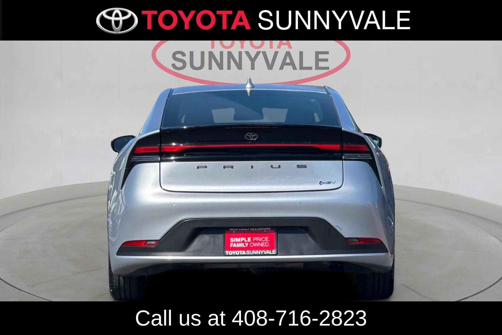 Used 2025 Toyota Prius LE image 8