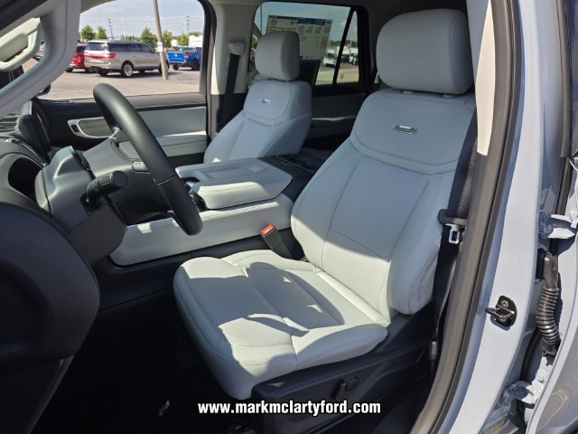 New 2027 Ford Expedition Platinum AWD/4WD image 8