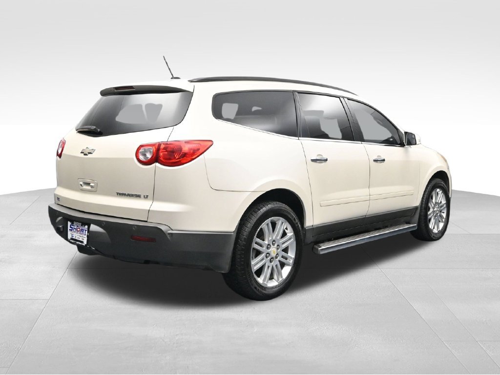 Used 2011 Chevrolet Traverse LT w/ White Premiere Package FWD image 5