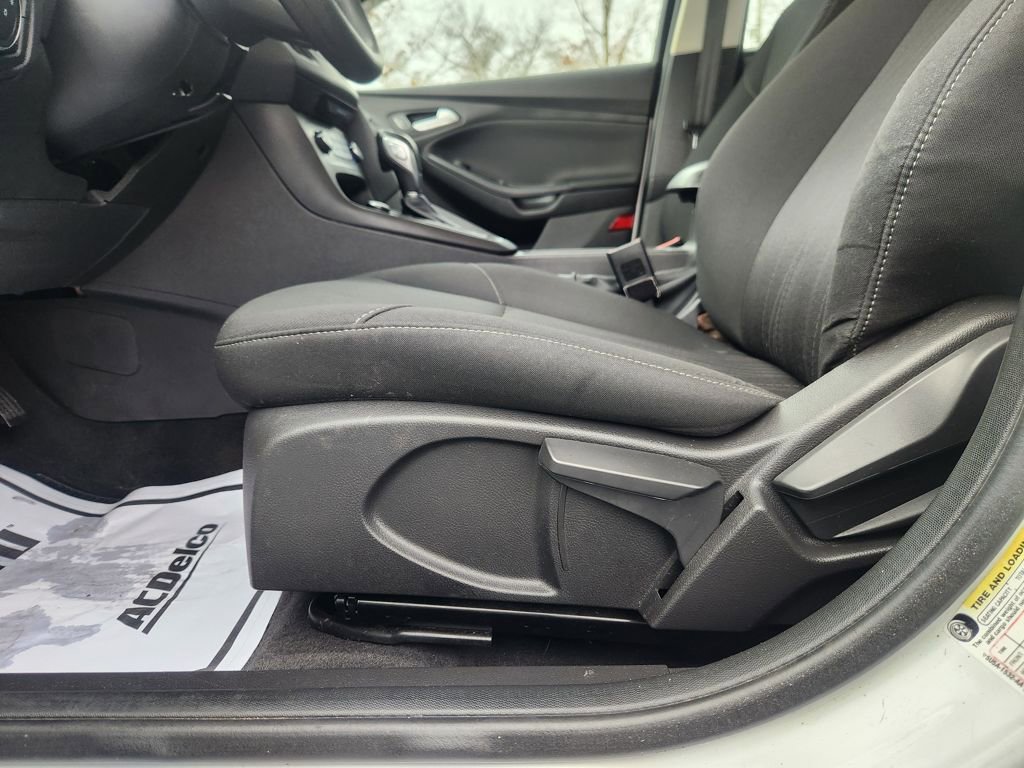 Used 2016 Ford Focus SE image 13