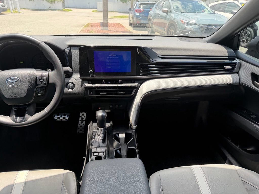 Used 2025 Toyota Camry SE FWD image 20