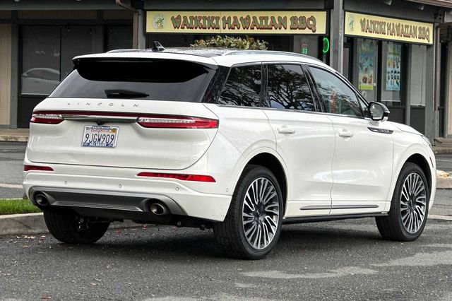 Used 2022 Lincoln Corsair Reserve w/ Equipment Group 201A image 3