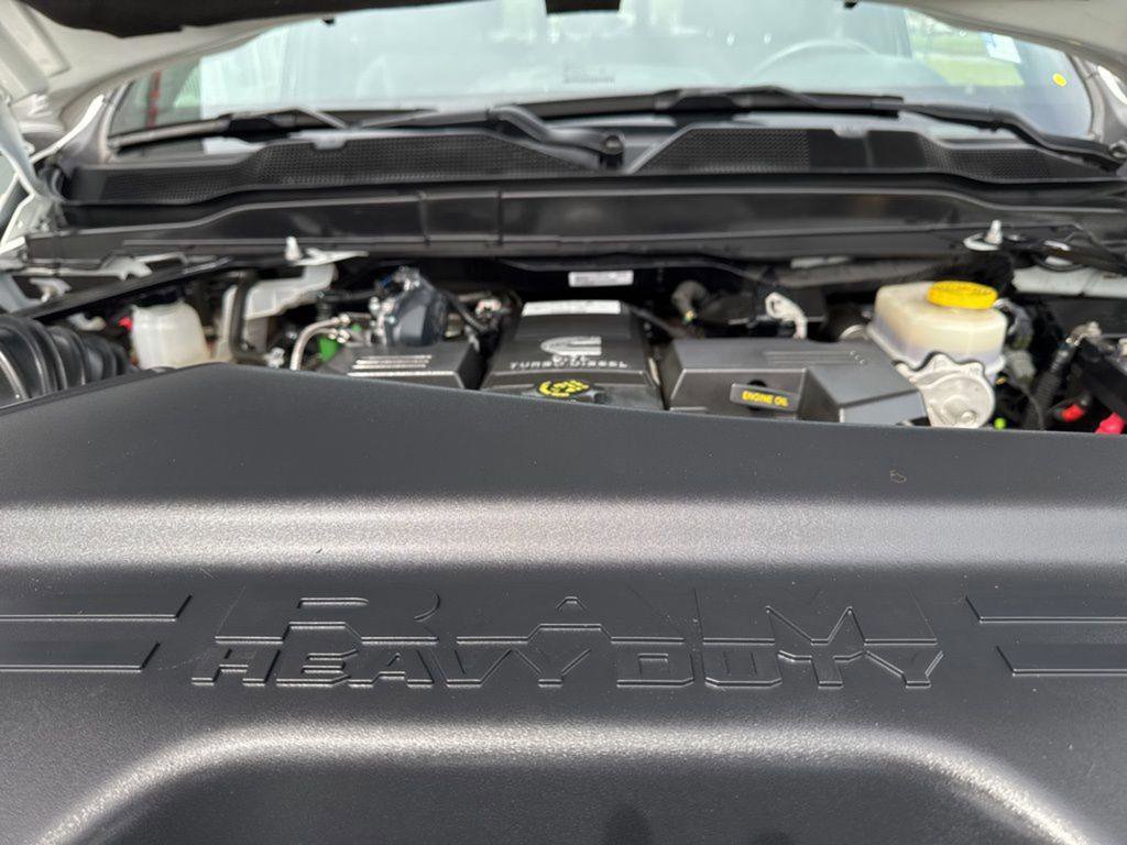 Used 2024 RAM 3500 Tradesman w/ Chrome Appearance Group image 37