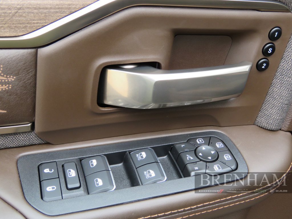 Used 2026 RAM 3500 Longhorn AWD/4WD image 12