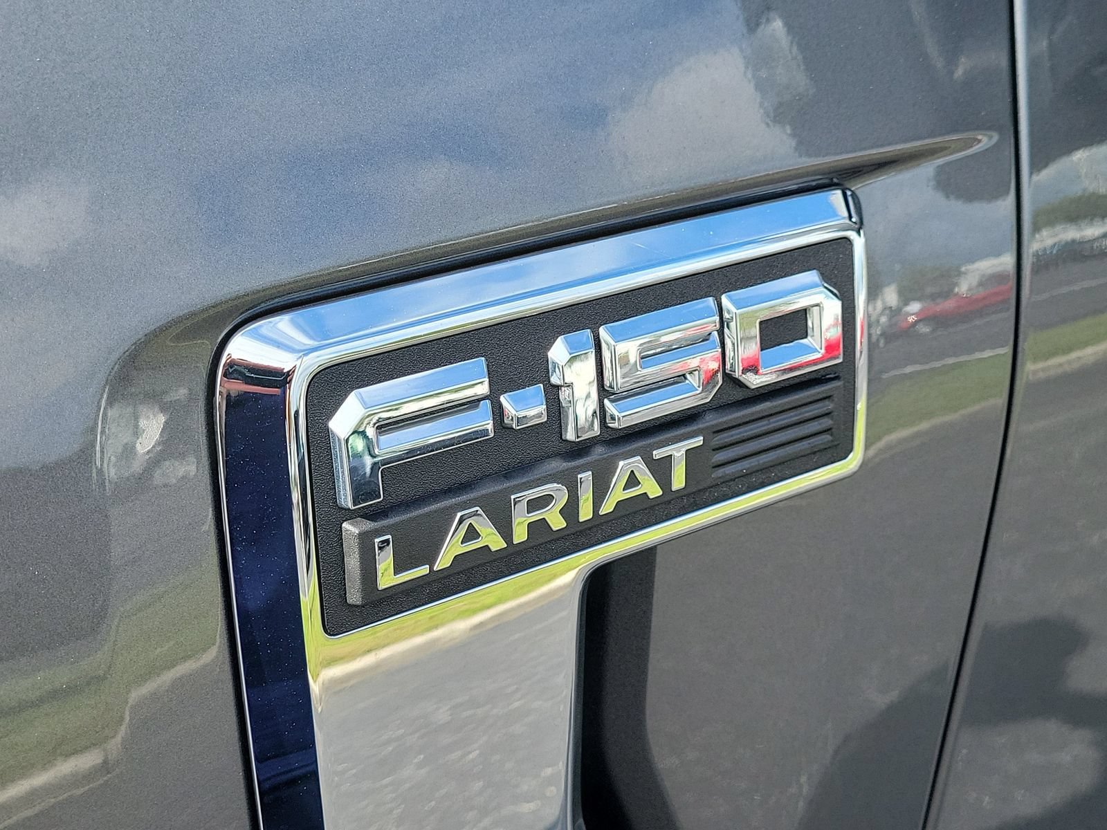 Used 2025 Ford F150 Lariat w/ Equipment Group 501A Mid AWD/4WD image 7