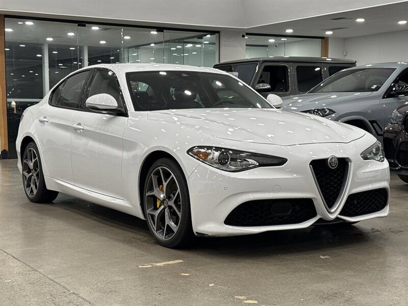 Used 2018 Alfa Romeo Giulia Ti Sport w/ Quick Order Package 22S Sport image 3