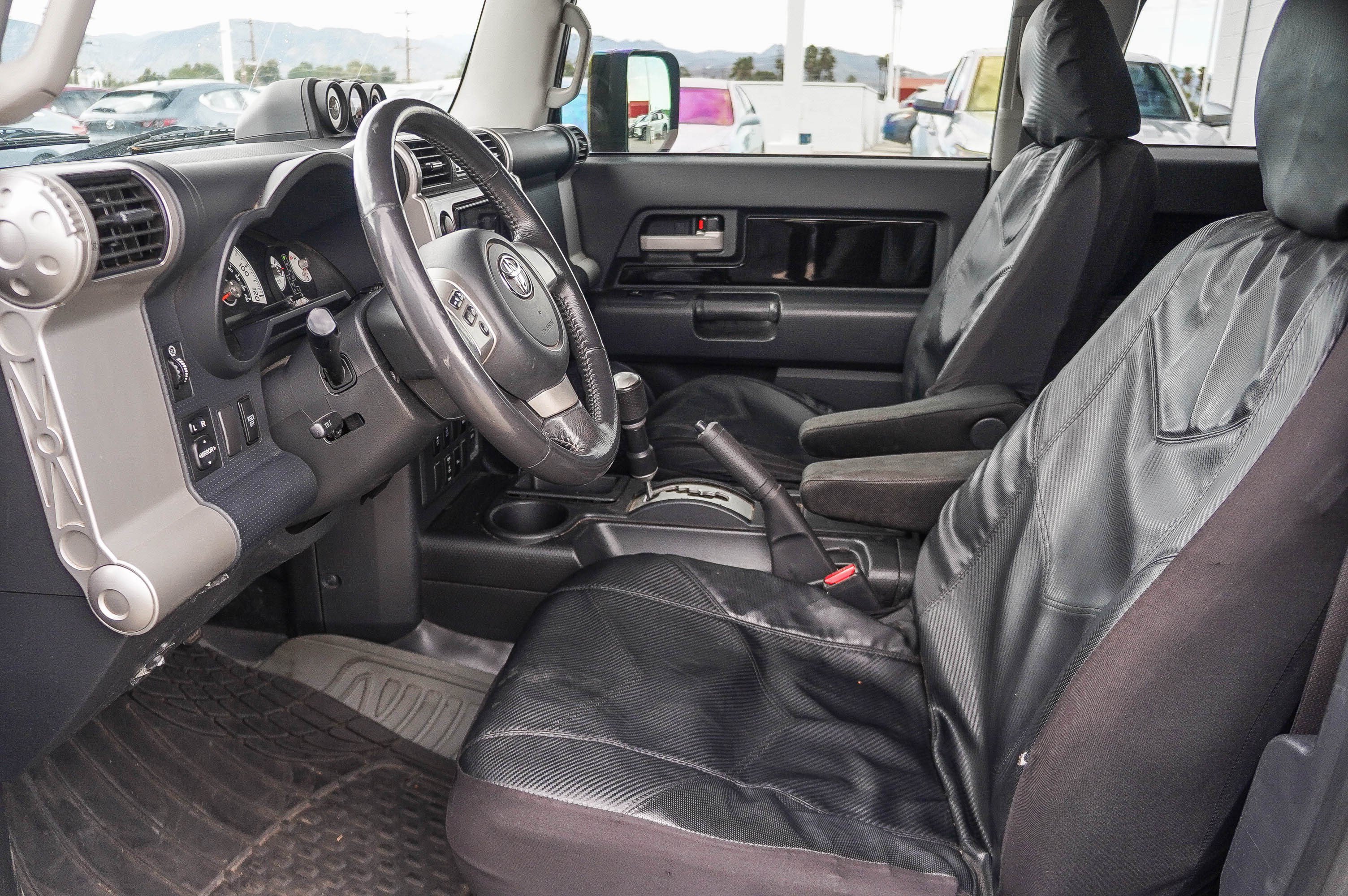Used 2009 Toyota FJ Cruiser 2WD w/ Upgrade Pkg 2 image 15