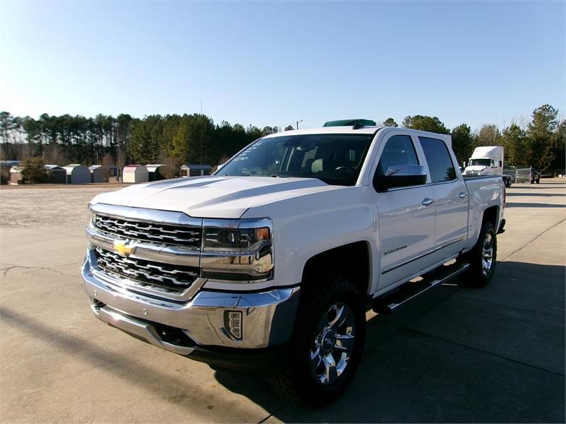 Used 2018 Chevrolet Silverado 1500 LTZ w/ Sport Package image 3