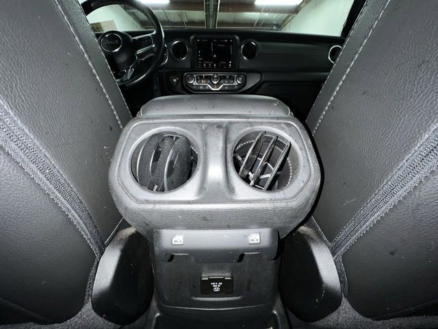 Used 2022 Jeep Wrangler Unlimited Sahara w/ Cold Weather Group image 21