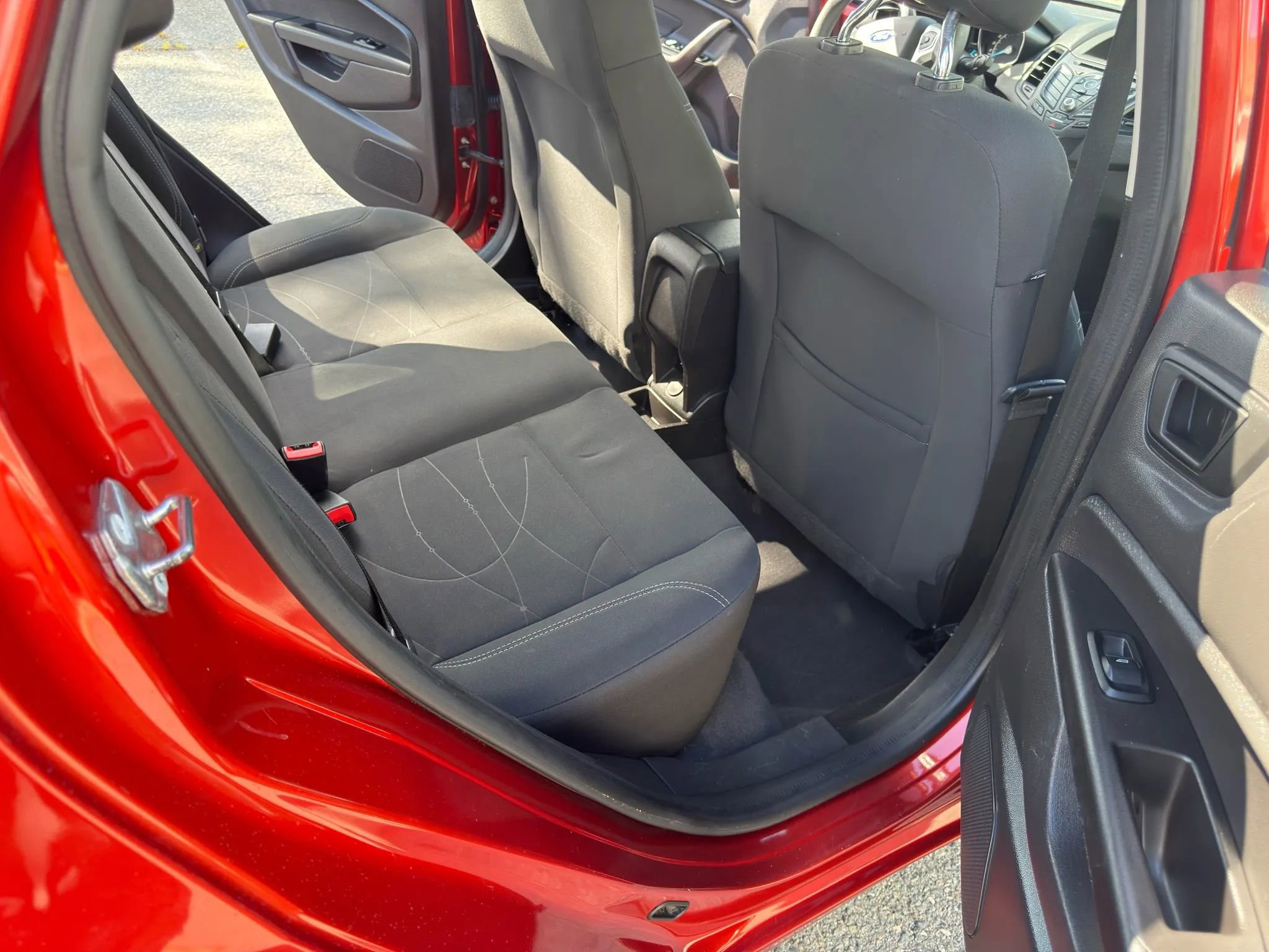 Used 2019 Ford Fiesta SE image 14