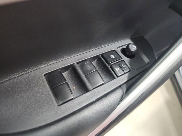Used 2024 Toyota Corolla Cross L image 22