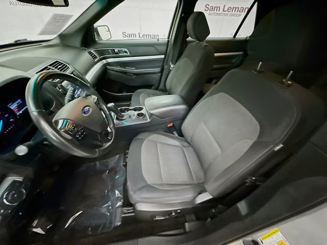 Used 2016 Ford Explorer XLT w/ Equipment Group 201A FWD image 19