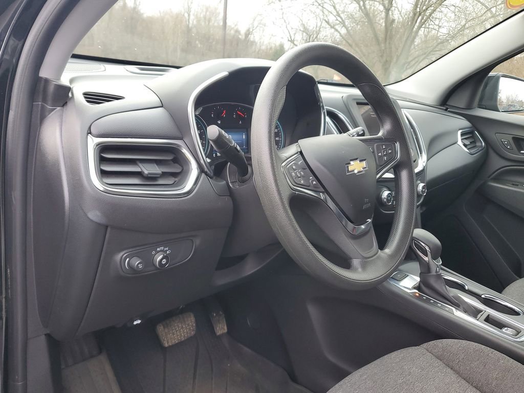 Used 2023 Chevrolet Equinox LT w/ LPO, Floor Liner Package AWD/4WD image 15